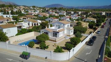 Te huur: villa met zwembad en tuin Altea Costa Blanca Spanje
