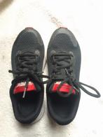 under armour  charged maat 39 redelijke staat, Ophalen of Verzenden, Under armour, Gedragen, Sportschoenen