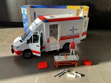 Bruder 02676 Mercedes Sprinter ambulance met bestuurder beschikbaar voor biedingen