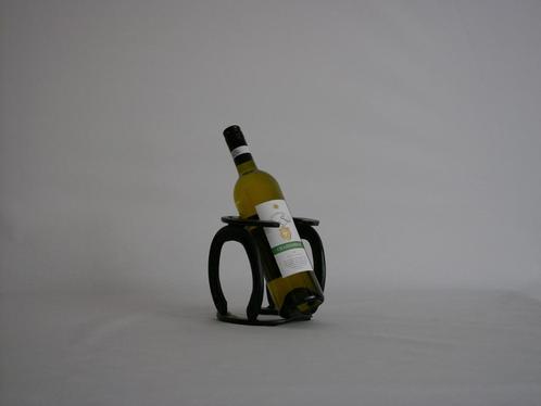 Porte-bouteille de vin/bière en fer à cheval, Maison & Meubles, Accessoires pour la Maison | Porte-bouteilles, Neuf, Moins de 50 cm