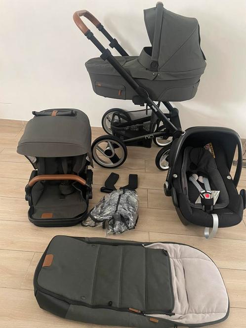 Mutsy Nio -4 Wiel Kinderwagen - Green khaki 3-in-1 Complete, Kinderen en Baby's, Buggy's, Zo goed als nieuw, Voetenzak, Ophalen of Verzenden