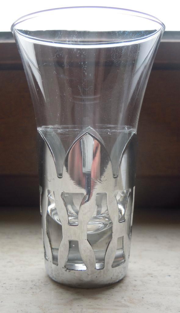 borrelglaasjes met , losse, zilverkleurige voet, Antiquités & Art, Curiosités & Brocante, Enlèvement ou Envoi