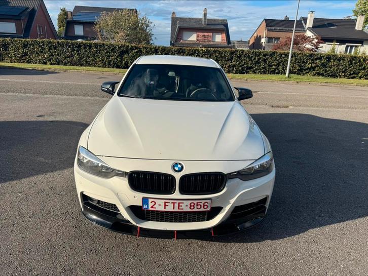 BMW 318D F30, Auto's, BMW, Particulier, 3 Reeks, Diesel, Euro 5, Berline, 5 deurs, Automaat, Wit, Zwart, Leder, Ophalen