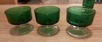 Groene glazen op voet, Verzamelen, Glas en Drinkglazen, Ophalen of Verzenden