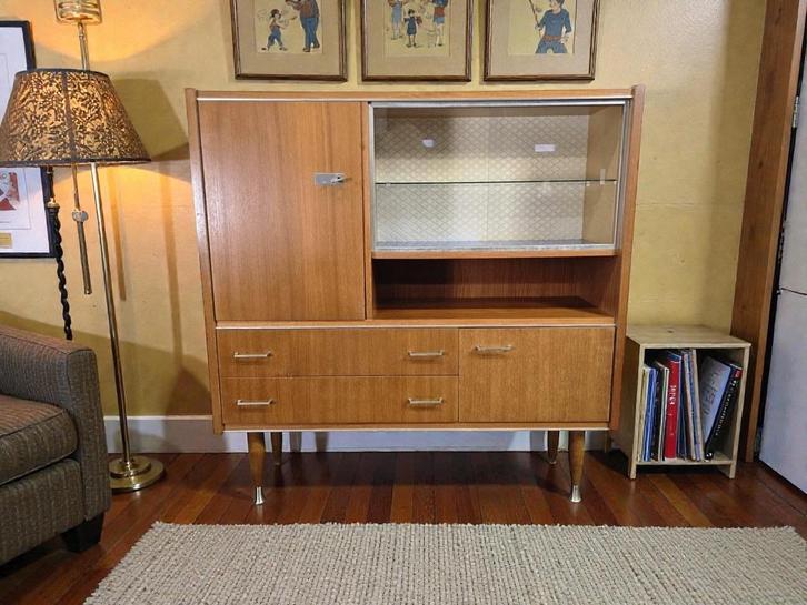 buffet en bois vintage/vitrine/meuble de bar, Antiquités & Art, Curiosités & Brocante, Enlèvement ou Envoi