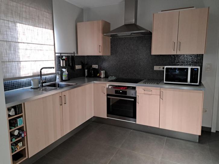 Keuken te geef - zelf af te halen op 12/10., Huis en Inrichting, Keuken | Complete keukens, Gebruikt, Hoekkeuken, Overige kleuren