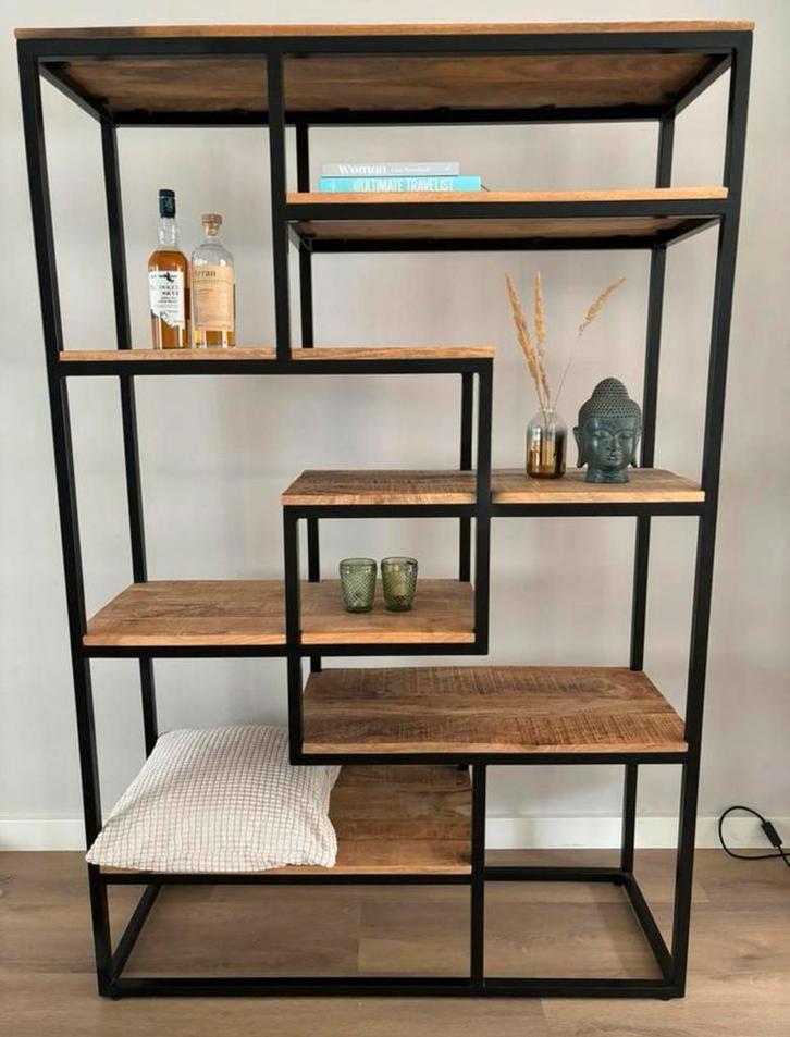 Stoere industriële vakkenkast van staal en mango hout NIEUW, Maison & Meubles, Armoires | Armoires murales, Neuf, Autres essences de bois