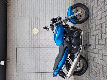 Kawasaki zr7 met 1 jaar garantie  beschikbaar voor biedingen