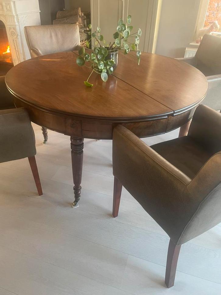 Antiek uitschuifbare eettafel, Huis en Inrichting, Tafels | Eettafels, Rond, Kersenhout, Ophalen of Verzenden
