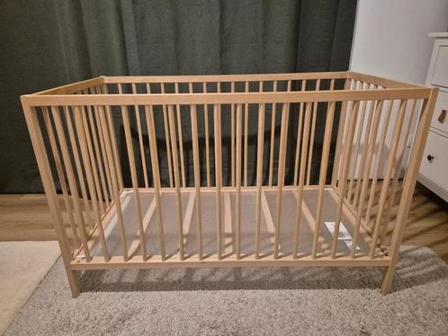 Babybed met matras aerosleep, Kinderen en Baby's, Kinderkamer | Bedden, Zo goed als nieuw, Minder dan 140 cm, Minder dan 70 cm