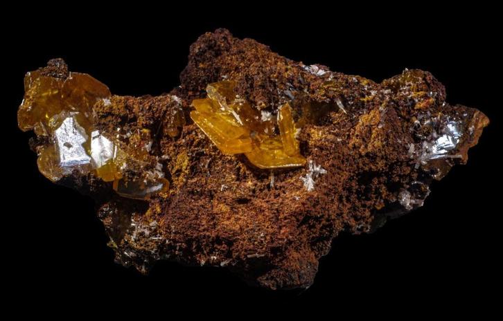 WULFENIET kristallen uit Los Lamentos, Mexico., Verzamelen, Mineralen en Fossielen, Mineraal, Ophalen of Verzenden