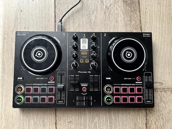 Pioneer DJ controller DDJ-200 + Decksaver, Muziek en Instrumenten, Instrumenten | Onderdelen, Zo goed als nieuw, Keyboard of Synthesizer