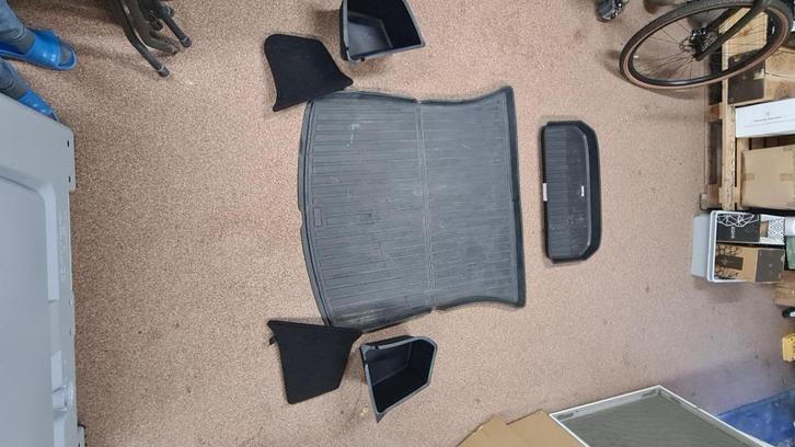 Tesla model y, Auto-onderdelen, Interieur en Bekleding, Ophalen