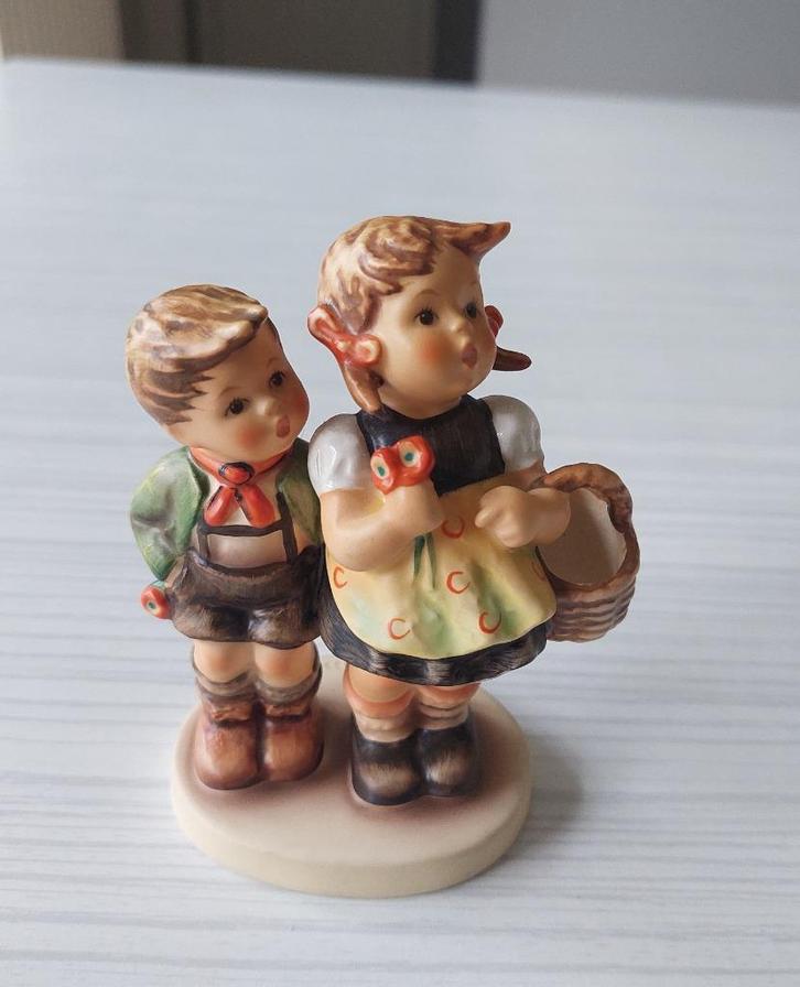 Hummelbeeldje Brüderlein 49/3/0 (als geschenk ?), Verzamelen, Beelden en Beeldjes, Gebruikt, Hummel, Ophalen of Verzenden