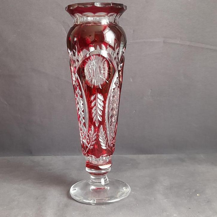 Vase du Val Saint Lambert. Signé et numéroté 89/120, Antiek en Kunst, Antiek | Glaswerk en Kristal, Ophalen of Verzenden