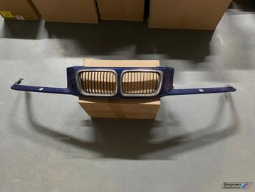 Bmw E36 grillehouder met sproeier gaten coupe cabrio 3-serie beschikbaar voor biedingen