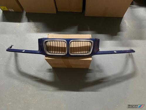 Bmw E36 grillehouder met sproeier gaten coupe cabrio 3-serie, Auto-onderdelen, Overige Auto-onderdelen, BMW, Gebruikt, Ophalen