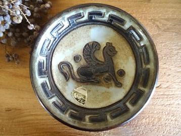 Bouffioulx assiette décorative griffon, signée Roger Guérin, Enlèvement ou Envoi
