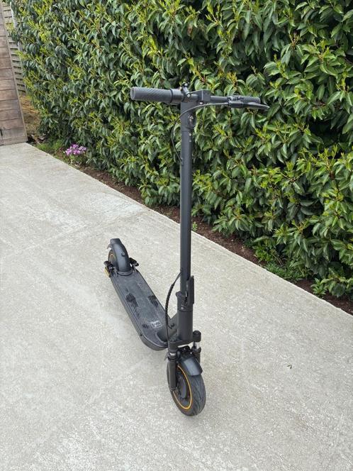 Elektrische step, Fietsen en Brommers, Steps, Zo goed als nieuw, Elektrische step (E-scooter), Ophalen