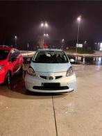 Toyota aygo benzine word gekeurd voor verkoop!!, Auto's, Toyota, Particulier, Aygo, Centrale vergrendeling, Te koop