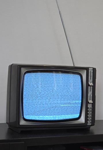 Télévision vintage rétro – années 70 avec antenne beschikbaar voor biedingen