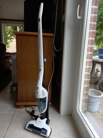 Aspirateur sans fil Domo + base et accessoires  beschikbaar voor biedingen