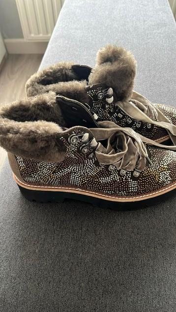 Schoenen beschikbaar voor biedingen