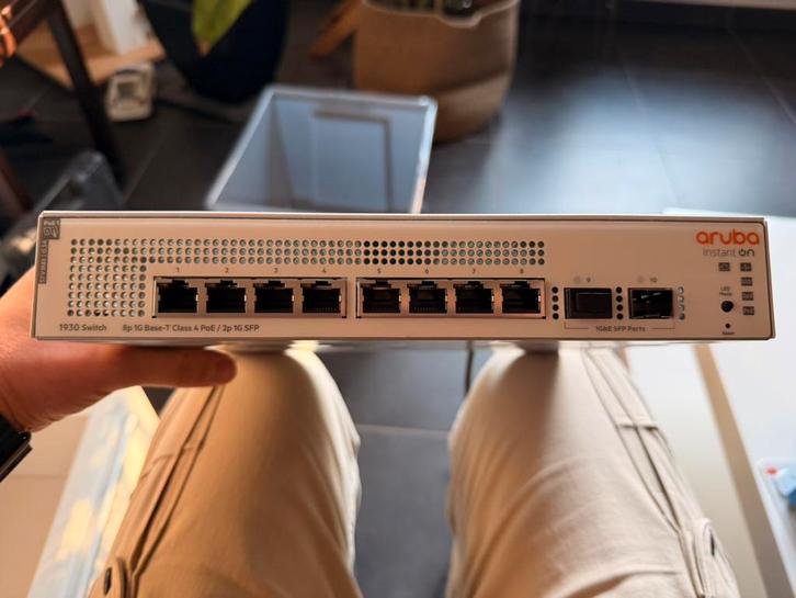 Aruba Instant On LAN Switch 1930 8G 2SFP 8-poorts L2 PoE, Computers en Software, Netwerk switches, Zo goed als nieuw, Ophalen