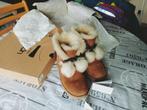 UGG W Gita W/CHE maat EU-38, Vêtements | Femmes, Chaussures, Beige, Comme neuf, Enlèvement, Bottes de neige