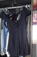 Vêtements. À venir chercher., Zo goed als nieuw