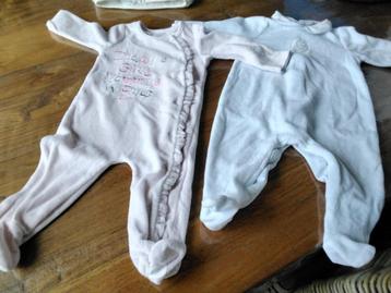 pyjama's maat 68 Guess en Patachou beschikbaar voor biedingen