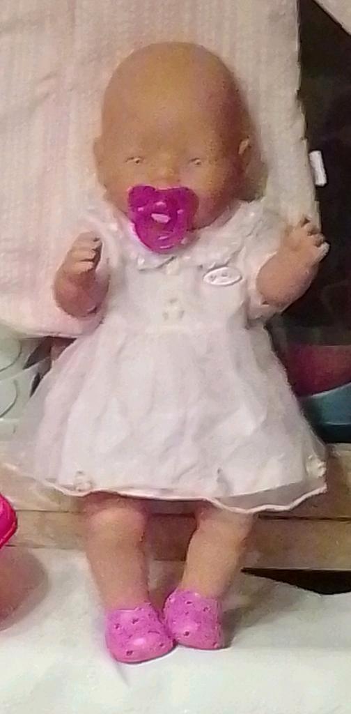 Bébé né Emma 43 cm, Enfants & Bébés, Jouets | Poupées, Comme neuf, Enlèvement ou Envoi