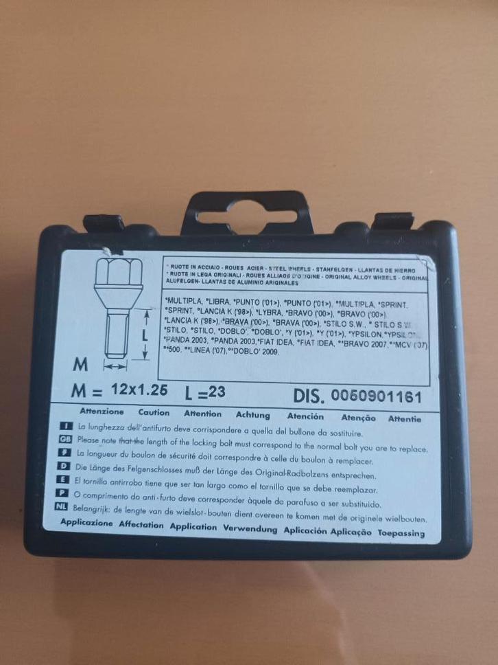 Anti diefstal bouten Fiat..., Auto-onderdelen, Banden en Velgen, Banden en Velgen, Ophalen