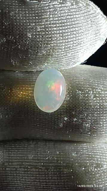 Très beau cabochon d'opale Welo d'Ethiopie 