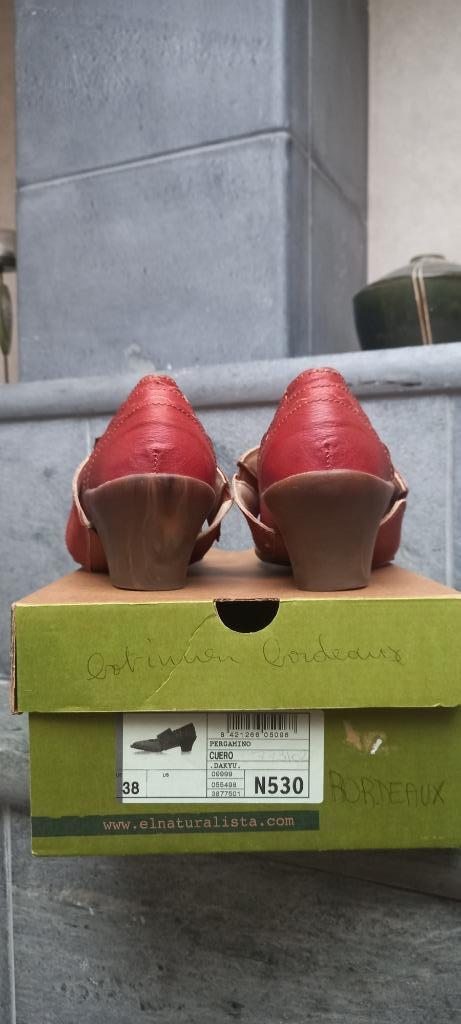 bordeau damesschoenen EL NATURALISTA Mt 38, Kleding | Dames, Schoenen, Zo goed als nieuw, Pumps, Rood, Ophalen of Verzenden