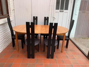 Uitschuifbare grenen eettafel beschikbaar voor biedingen