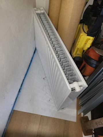 Radiator 80 cm x 50 cm beschikbaar voor biedingen