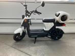 Elektrische scooter A-klasse, Fietsen en Brommers, Ophalen of Verzenden, Zo goed als nieuw