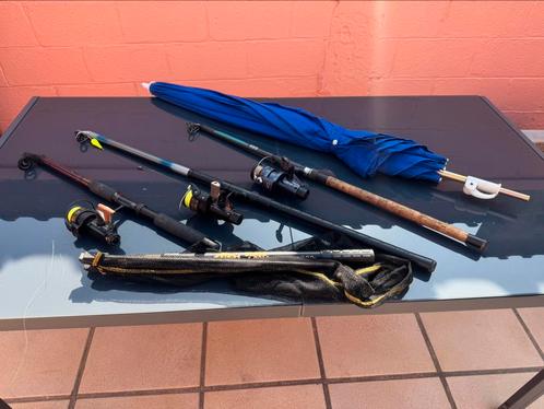 Visset 3 hengels 3 rollen 1 schepnet 1 paraplu, Watersport en Boten, Hengelsport | Algemeen, Complete hengel, Ophalen