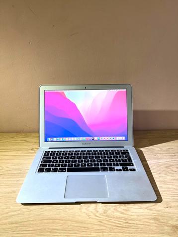Apple macbook Air beschikbaar voor biedingen