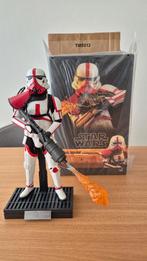 Hot Toys Star Wars - Incinerator Stormtrooper, Enlèvement ou Envoi, Comme neuf, Figurine