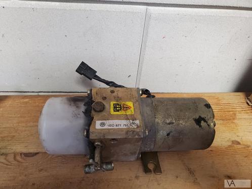 VW Golf 3 en 4 cabrio dakpomp hydrauliek 1e0871791 €100, Auto-onderdelen, Elektronica en Kabels, Volkswagen, Gebruikt, Ophalen of Verzenden