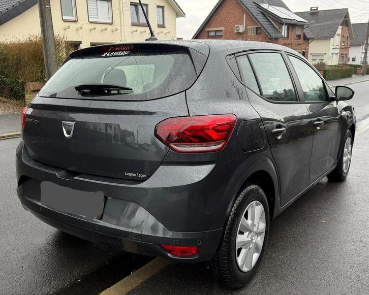 Dacid Sandero Essence model 2023 légerement Accidentée, Autos, Dacia, Particulier, Sandero, ABS, Caméra de recul, Régulateur de distance