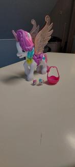 Hatchimals rainbowcation magic wing unicorn, Enfants & Bébés, Enlèvement, Comme neuf
