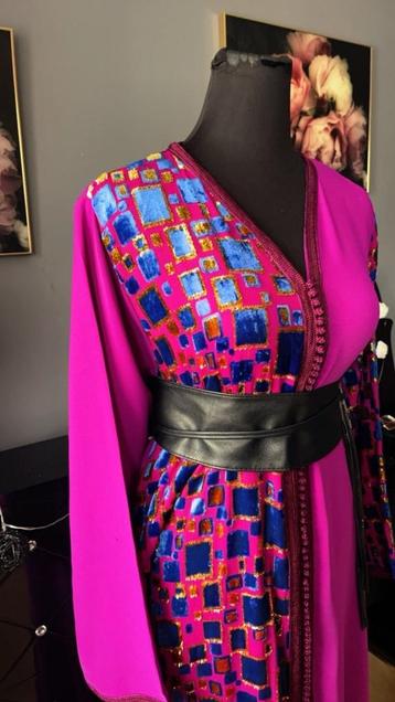 Magnifique Caftan Takchita Jellaba haute Couture