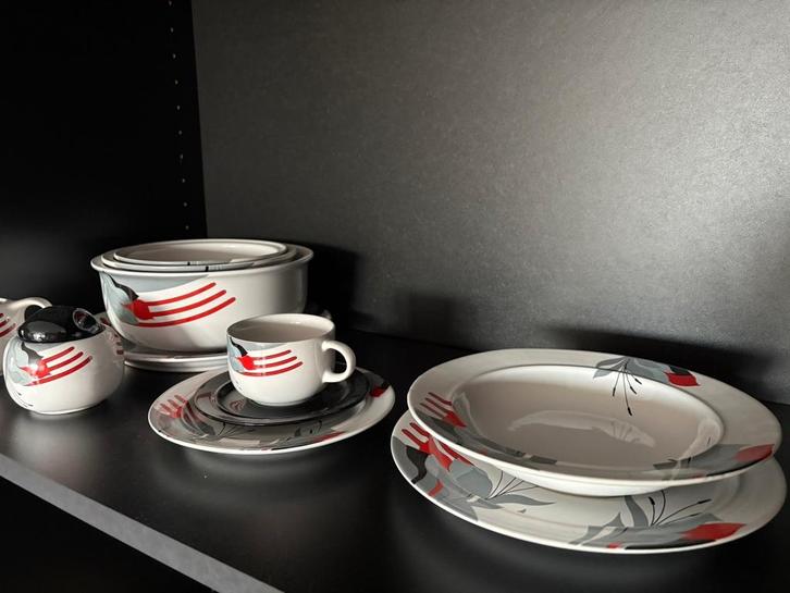 Servies 12 personen, Huis en Inrichting, Keuken | Servies, Zo goed als nieuw, Compleet servies, Overige stijlen, Aardewerk, Ophalen