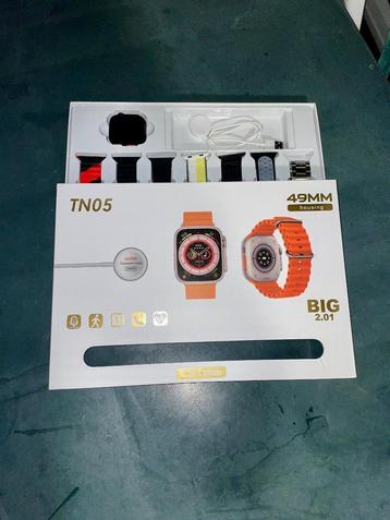 Smartwatch met bandjes beschikbaar voor biedingen