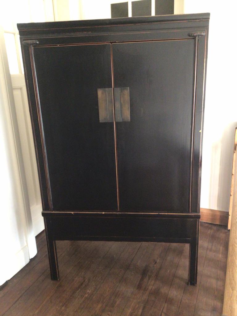 Charmante Chinese kast, Enlèvement