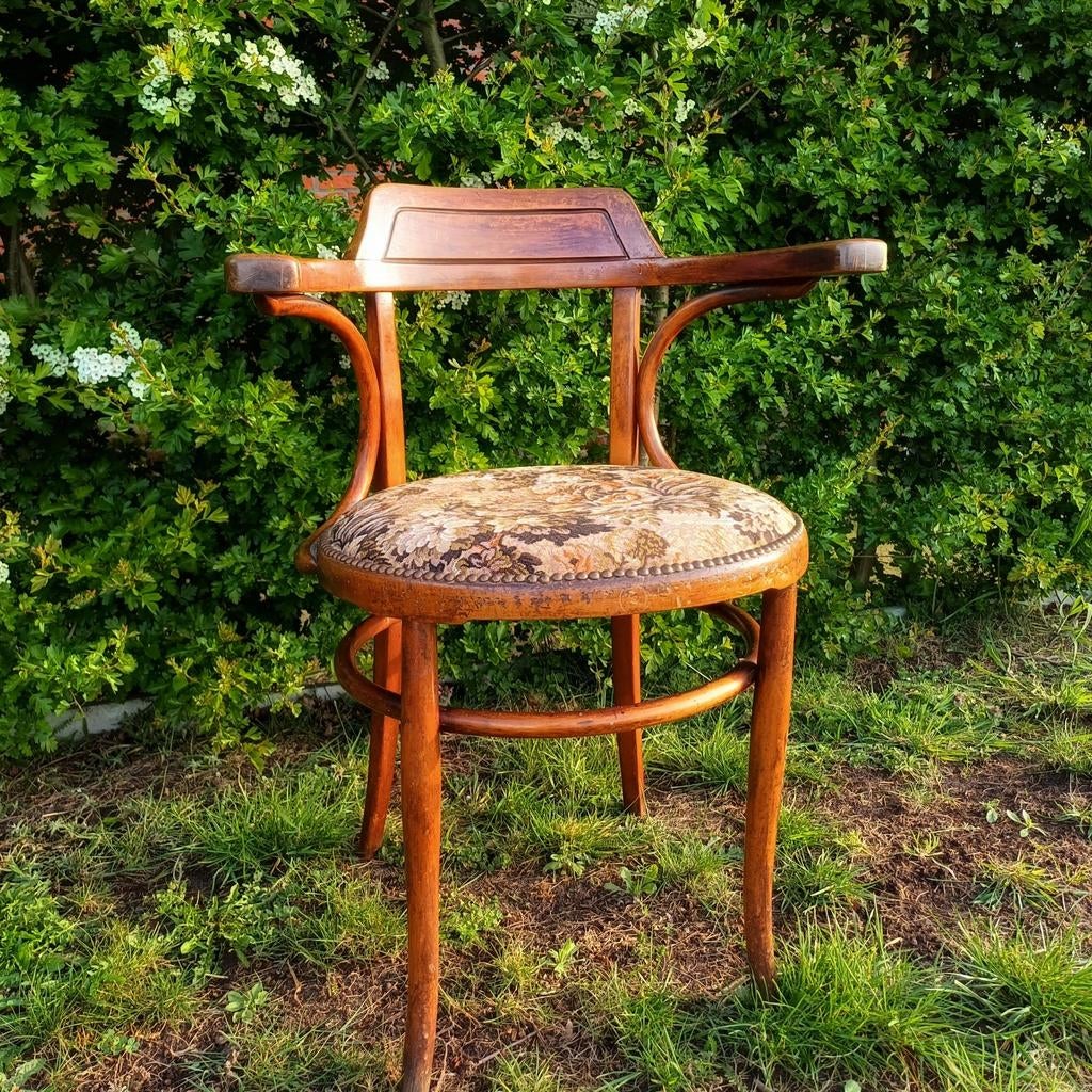 Antieke bentwood stoel Kohn met armleuningen / Thonet stijl, Antiek en Kunst, Ophalen