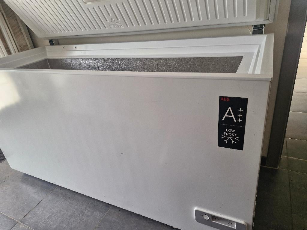 Diepvries AEG 327l A+++, Elektronische apparatuur, Vriezers en Diepvrieskisten, Gebruikt, Energieklasse A of zuiniger, Vrijstaand